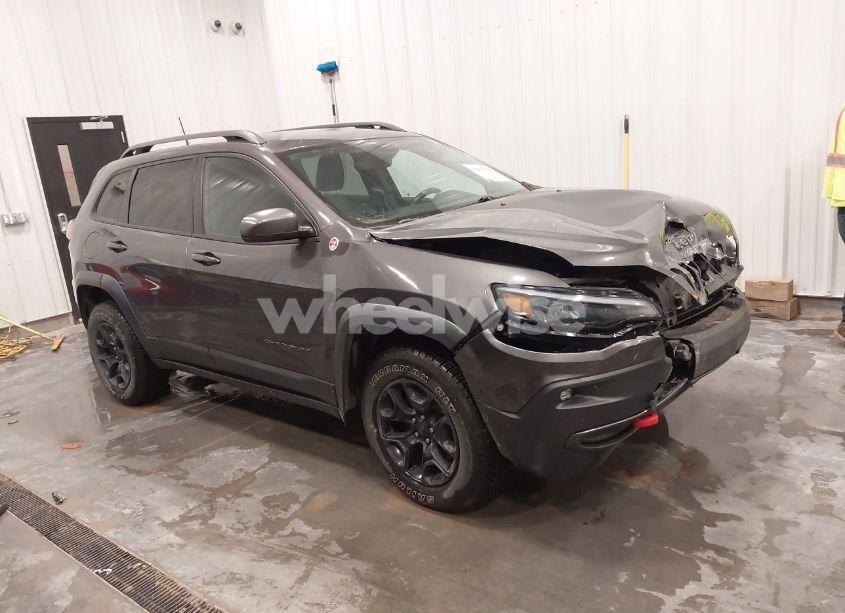 2019 Jeep Cherokee TRAILHAWK 4X4 (VIN 1C4PJMBN2KD258303) main photo