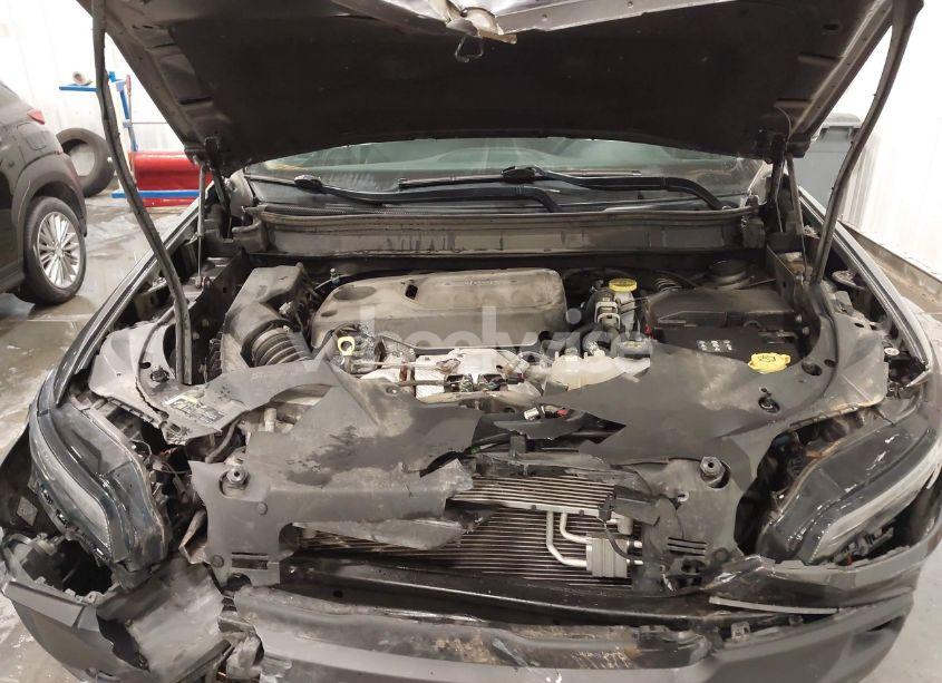 Photo 10 of 2019 Jeep Cherokee TRAILHAWK 4X4 (VIN 1C4PJMBN2KD258303)