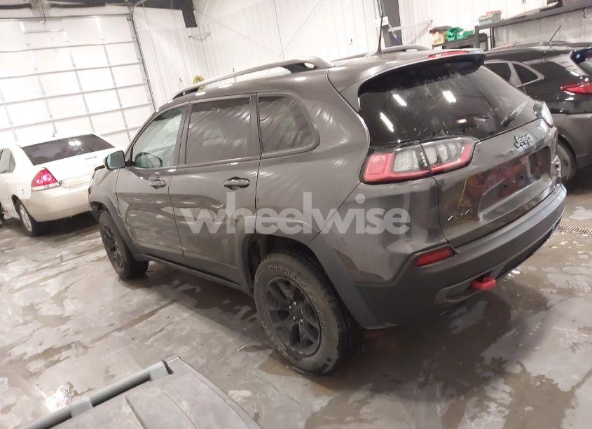 Photo 3 of 2019 Jeep Cherokee TRAILHAWK 4X4 (VIN 1C4PJMBN2KD258303)