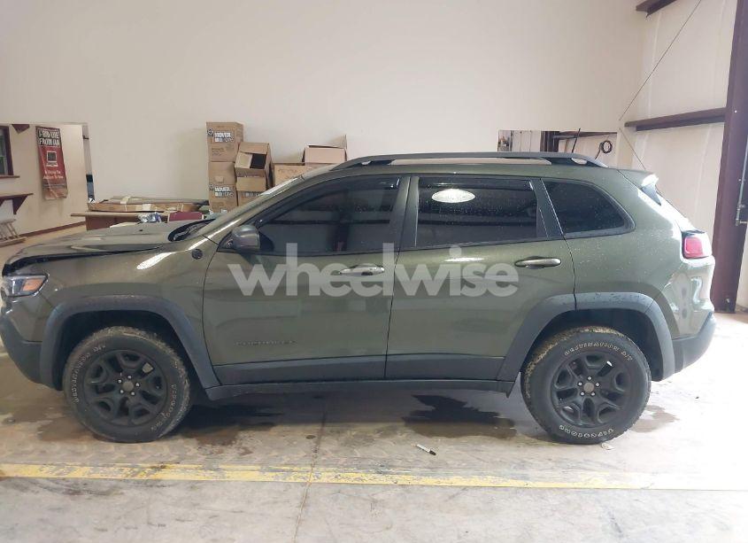 Photo 14 of 2020 Jeep Cherokee TRAILHAWK 4X4 (VIN 1C4PJMBN2LD538076)