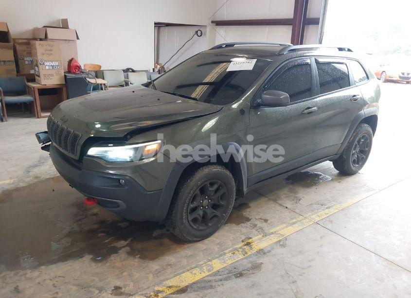 Photo 2 of 2020 Jeep Cherokee TRAILHAWK 4X4 (VIN 1C4PJMBN2LD538076)
