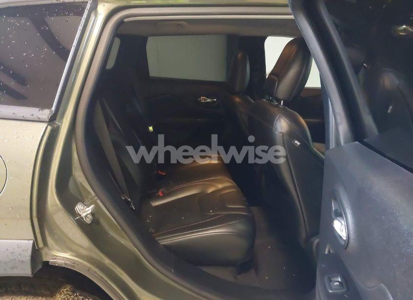 Photo 8 of 2020 Jeep Cherokee TRAILHAWK 4X4 (VIN 1C4PJMBN2LD538076)