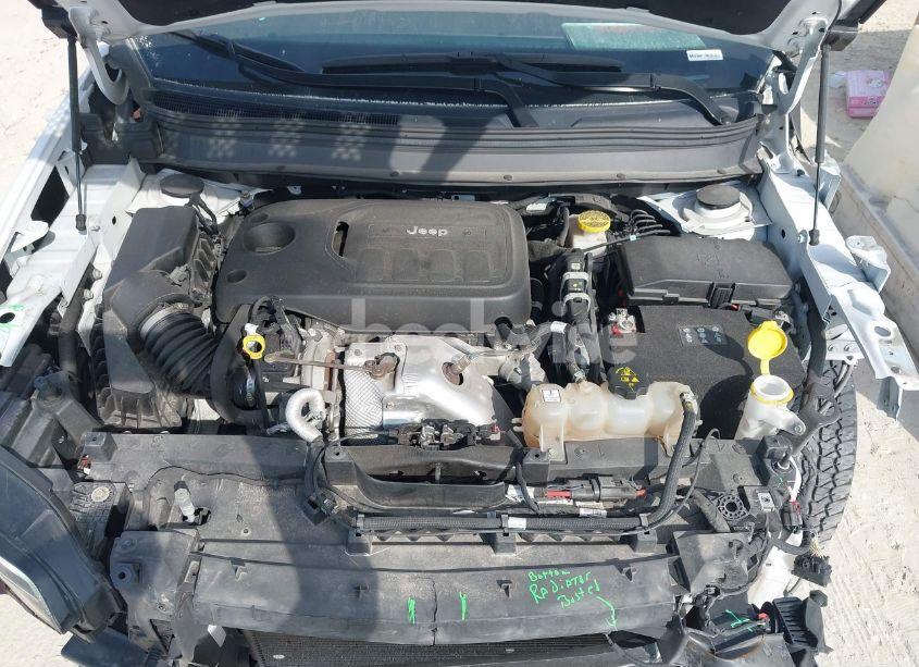 Photo 10 of 2019 Jeep Cherokee TRAILHAWK 4X4 (VIN 1C4PJMBN3KD487461)