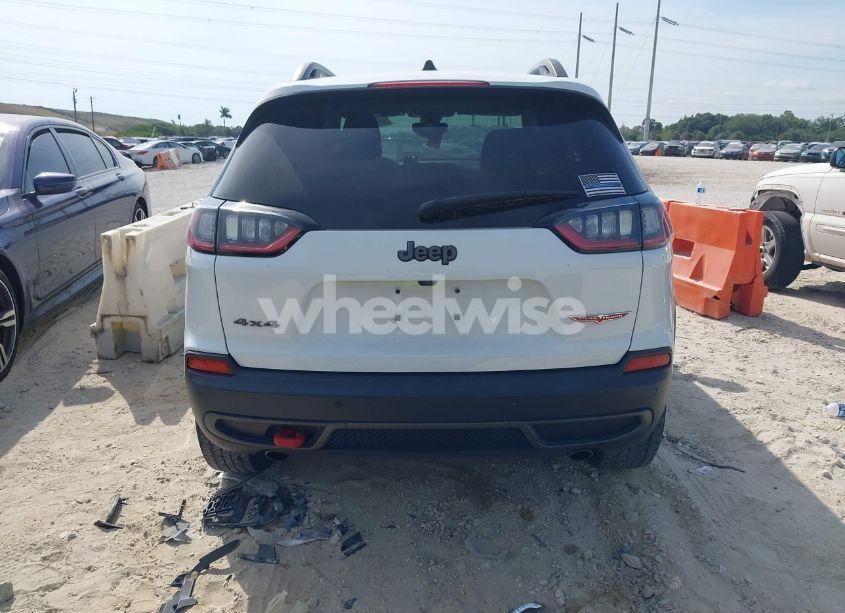 Photo 17 of 2019 Jeep Cherokee TRAILHAWK 4X4 (VIN 1C4PJMBN3KD487461)