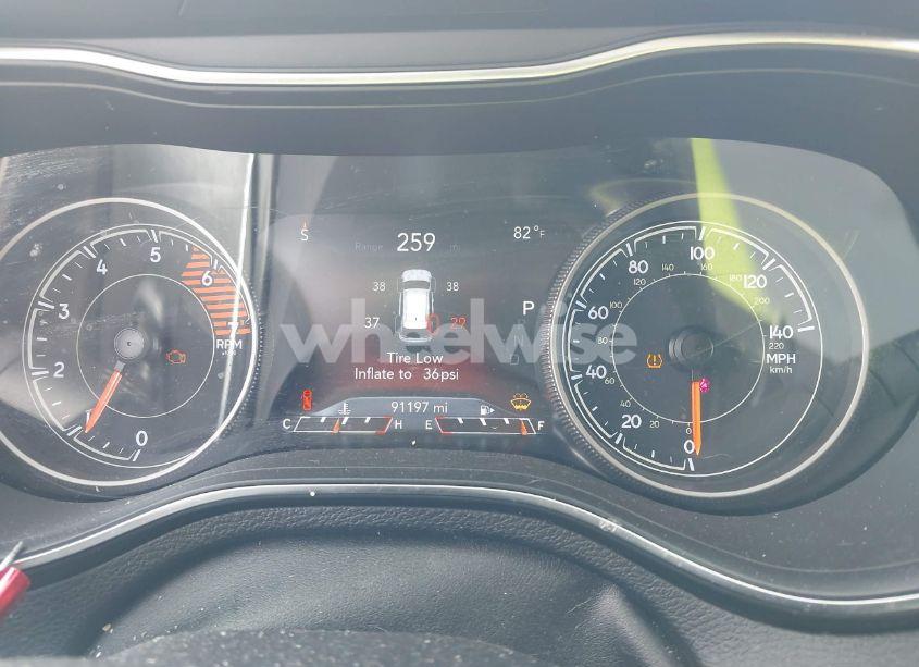 Photo 7 of 2019 Jeep Cherokee TRAILHAWK 4X4 (VIN 1C4PJMBN3KD487461)