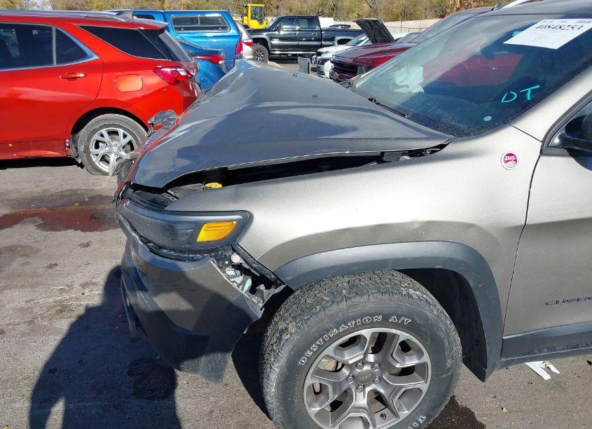 Photo 6 of 2020 Jeep Cherokee TRAILHAWK 4X4 (VIN 1C4PJMBN5LD635014)