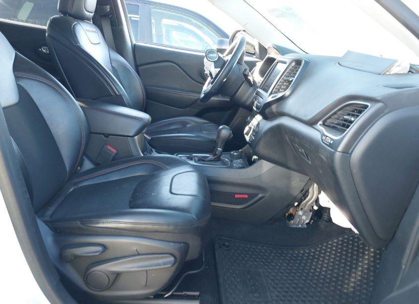 Photo 5 of 2020 Jeep Cherokee TRAILHAWK 4X4 (VIN 1C4PJMBN9LD502465)