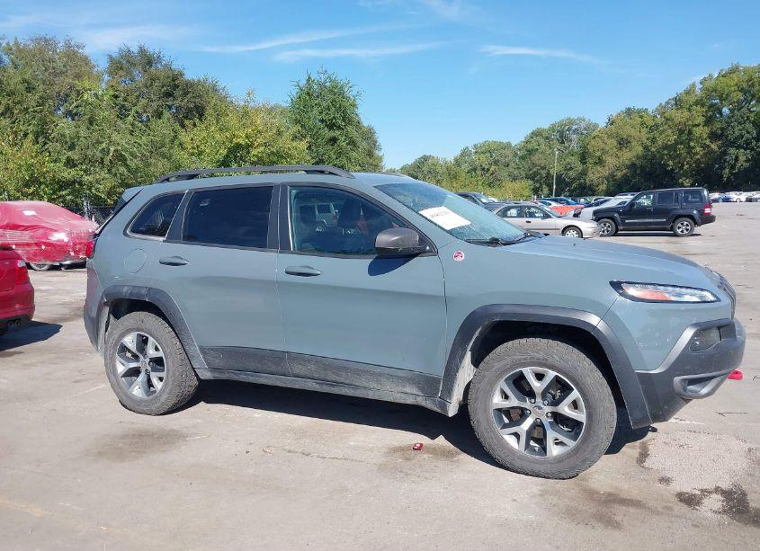 Photo 13 of 2015 Jeep Cherokee TRAILHAWK (VIN 1C4PJMBS0FW624677)