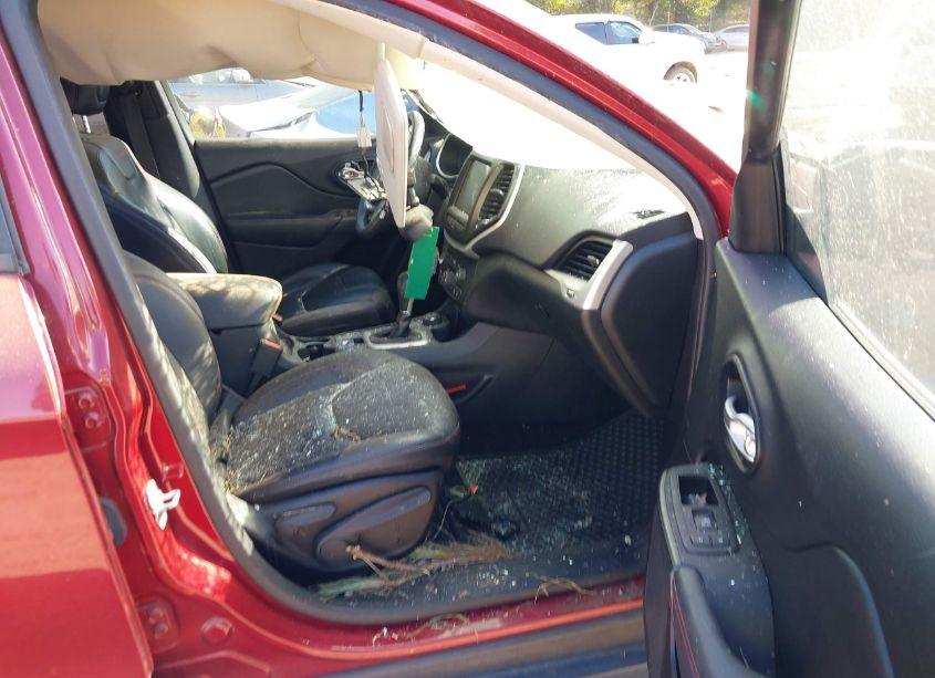 Photo 5 of 2015 Jeep Cherokee TRAILHAWK (VIN 1C4PJMBS0FW635288)