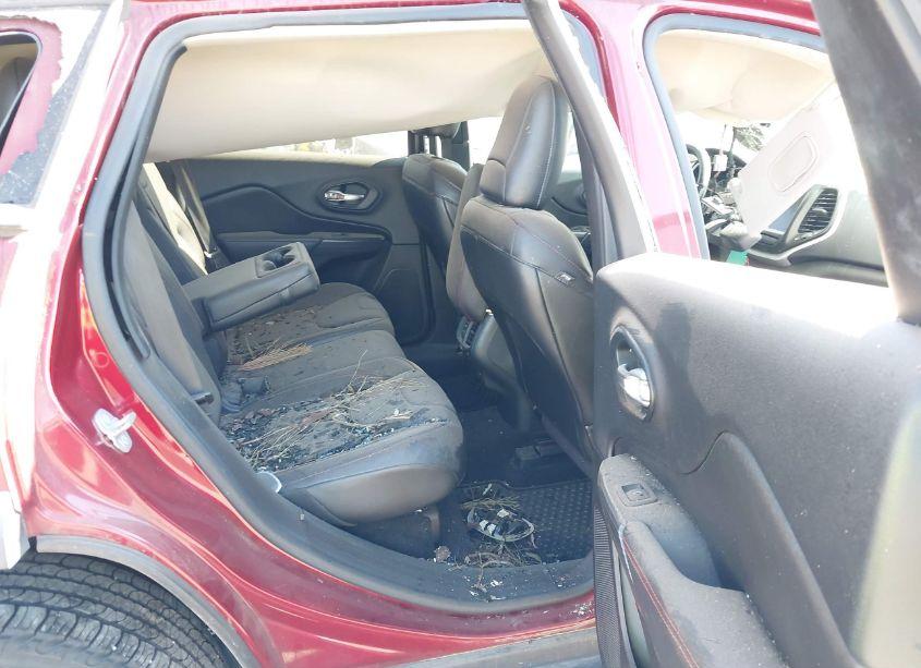 Photo 8 of 2015 Jeep Cherokee TRAILHAWK (VIN 1C4PJMBS0FW635288)