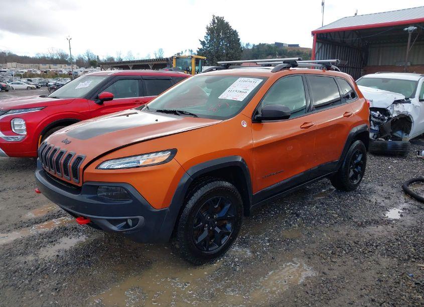 Photo 2 of 2015 Jeep Cherokee TRAILHAWK (VIN 1C4PJMBS0FW780430)