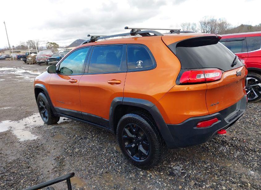 Photo 3 of 2015 Jeep Cherokee TRAILHAWK (VIN 1C4PJMBS0FW780430)