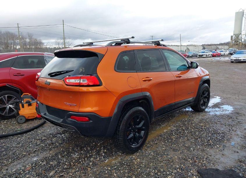 Photo 4 of 2015 Jeep Cherokee TRAILHAWK (VIN 1C4PJMBS0FW780430)
