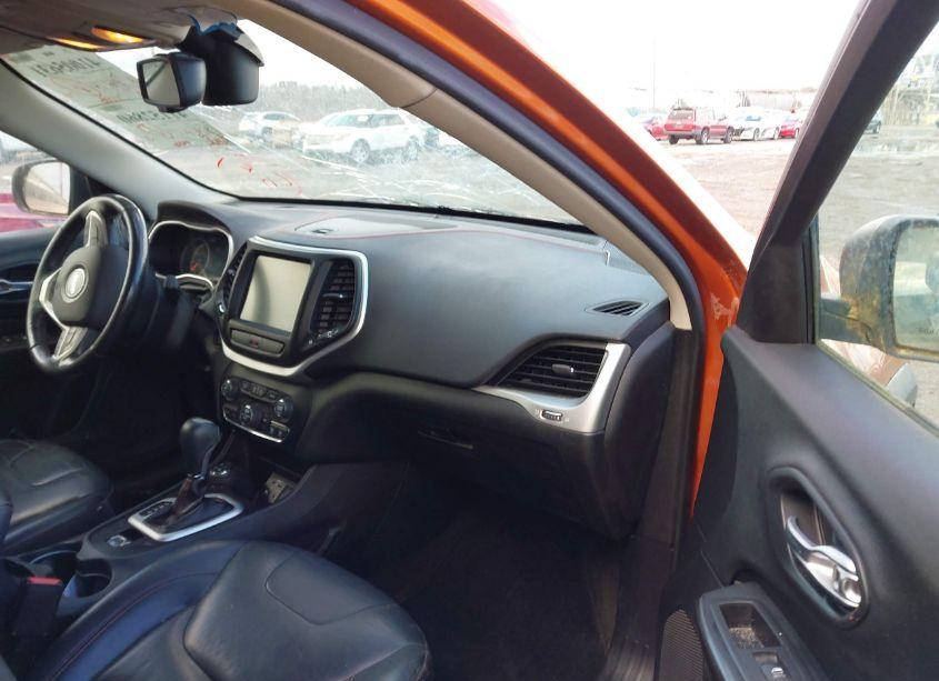 Photo 5 of 2015 Jeep Cherokee TRAILHAWK (VIN 1C4PJMBS0FW780430)