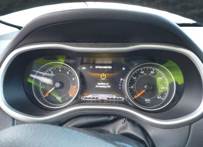 Photo 7 of 2015 Jeep Cherokee TRAILHAWK (VIN 1C4PJMBS0FW780430)