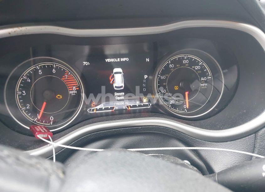 Photo 7 of 2016 Jeep Cherokee TRAILHAWK (VIN 1C4PJMBS0GW155379)