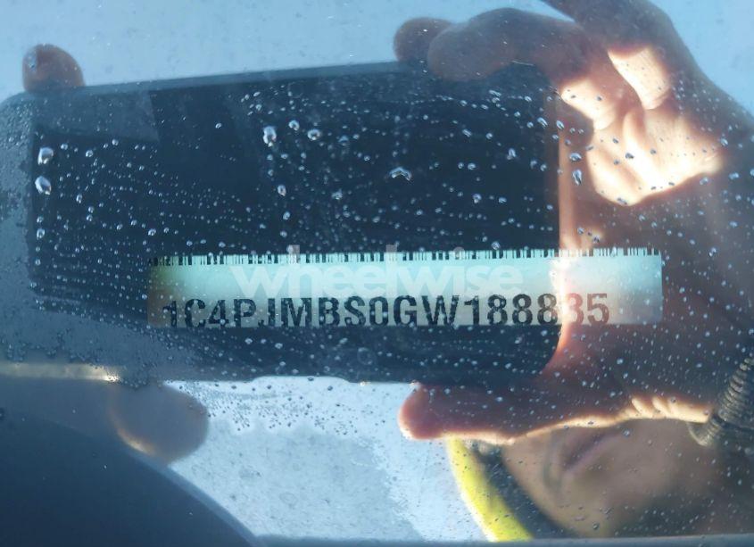 Photo 9 of 2016 Jeep Cherokee TRAILHAWK (VIN 1C4PJMBS0GW188835)