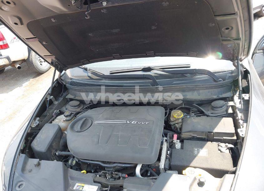 Photo 10 of 2016 Jeep Cherokee TRAILHAWK (VIN 1C4PJMBS0GW267521)