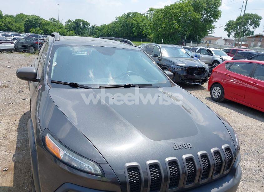 Photo 13 of 2016 Jeep Cherokee TRAILHAWK (VIN 1C4PJMBS0GW267521)