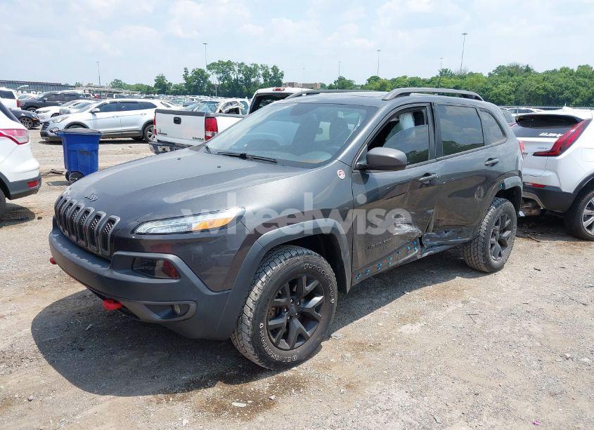 Photo 2 of 2016 Jeep Cherokee TRAILHAWK (VIN 1C4PJMBS0GW267521)