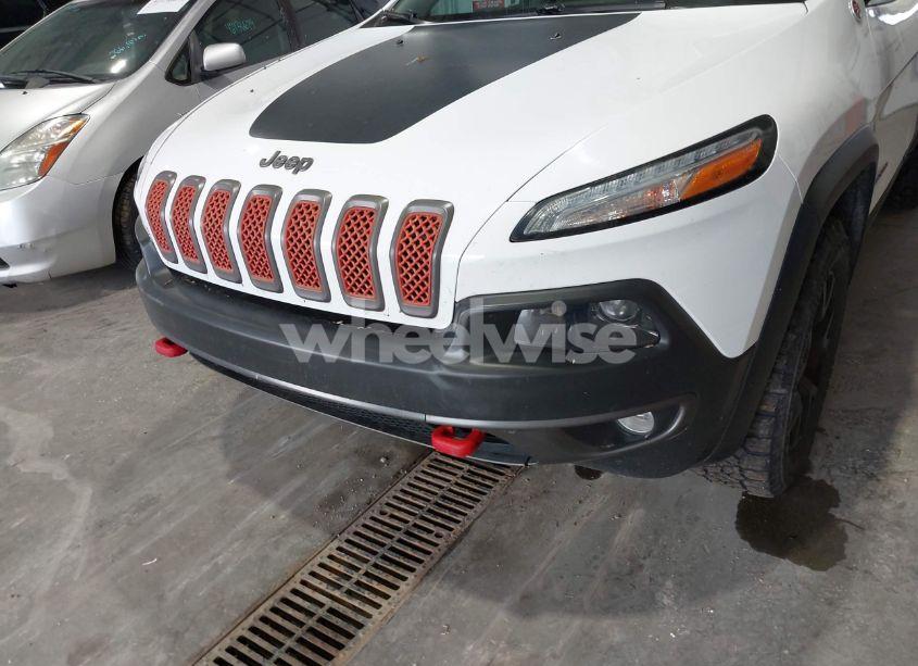 Photo 6 of 2016 Jeep Cherokee TRAILHAWK (VIN 1C4PJMBS0GW316863)