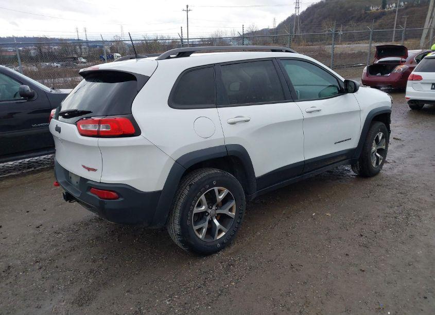 Photo 4 of 2017 Jeep Cherokee TRAILHAWK 4X4 (VIN 1C4PJMBS0HW557162)