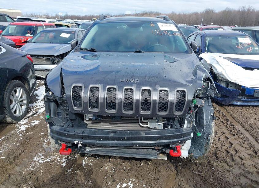 Photo 13 of 2017 Jeep Cherokee TRAILHAWK 4X4 (VIN 1C4PJMBS0HW649422)