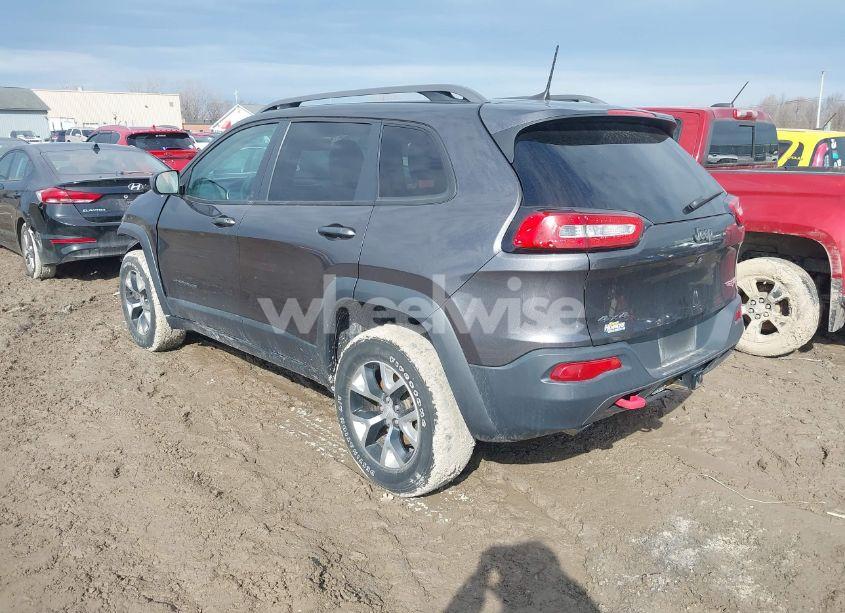 Photo 3 of 2017 Jeep Cherokee TRAILHAWK 4X4 (VIN 1C4PJMBS0HW649422)