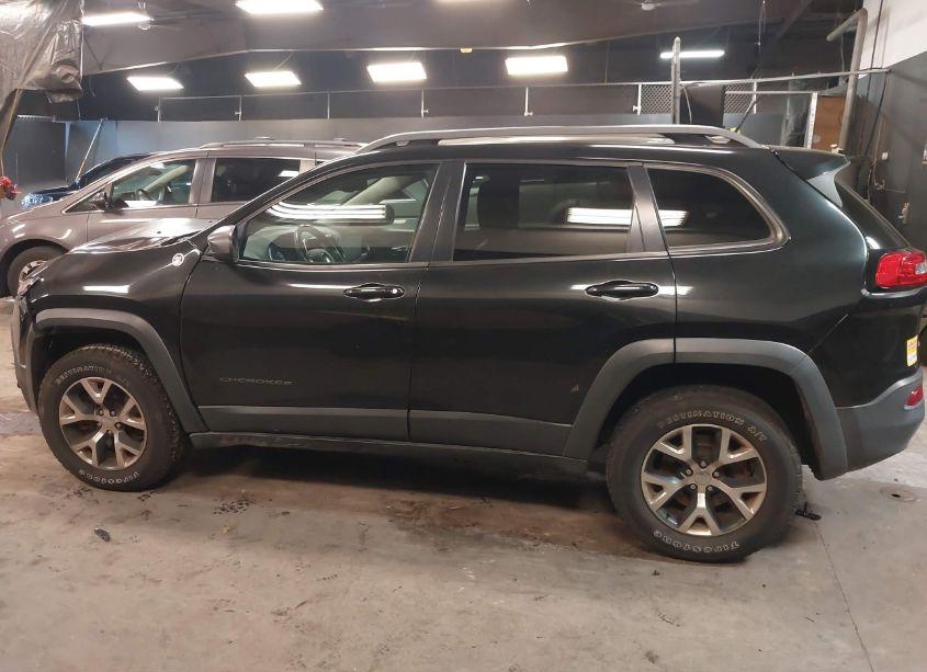 Photo 14 of 2014 Jeep Cherokee TRAILHAWK (VIN 1C4PJMBS1EW111601)