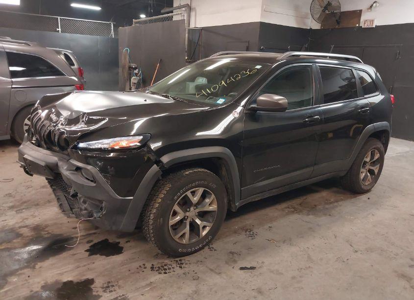 Photo 2 of 2014 Jeep Cherokee TRAILHAWK (VIN 1C4PJMBS1EW111601)