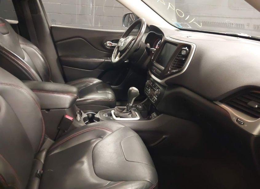 Photo 5 of 2014 Jeep Cherokee TRAILHAWK (VIN 1C4PJMBS1EW111601)