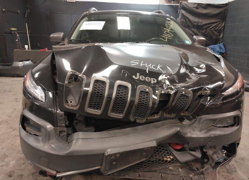 Photo 6 of 2014 Jeep Cherokee TRAILHAWK (VIN 1C4PJMBS1EW111601)