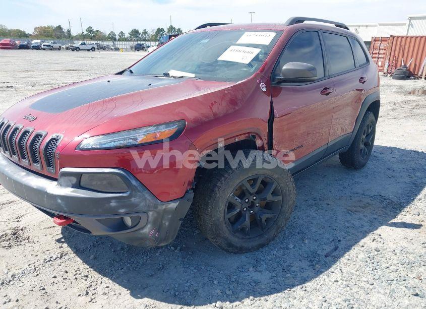 Photo 6 of 2015 Jeep Cherokee TRAILHAWK (VIN 1C4PJMBS1FW640483)
