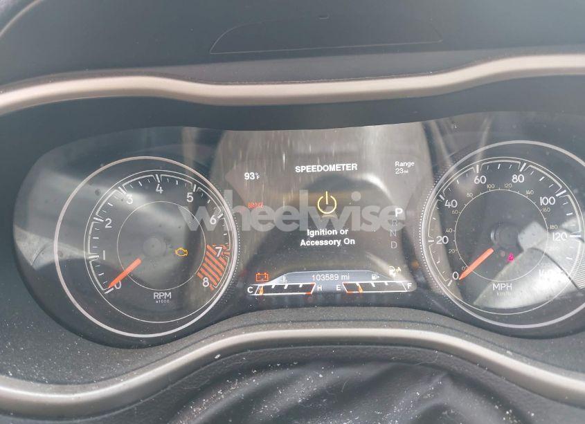 Photo 7 of 2015 Jeep Cherokee TRAILHAWK (VIN 1C4PJMBS1FW640483)