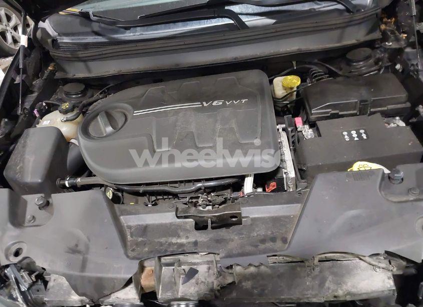 Photo 10 of 2015 Jeep Cherokee TRAILHAWK (VIN 1C4PJMBS1FW644422)