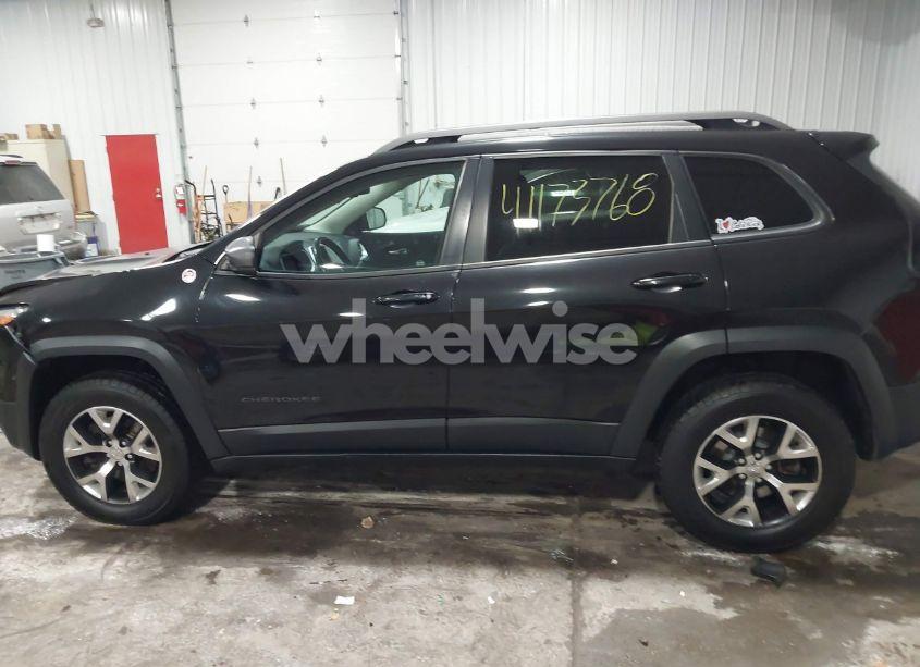 Photo 14 of 2015 Jeep Cherokee TRAILHAWK (VIN 1C4PJMBS1FW644422)