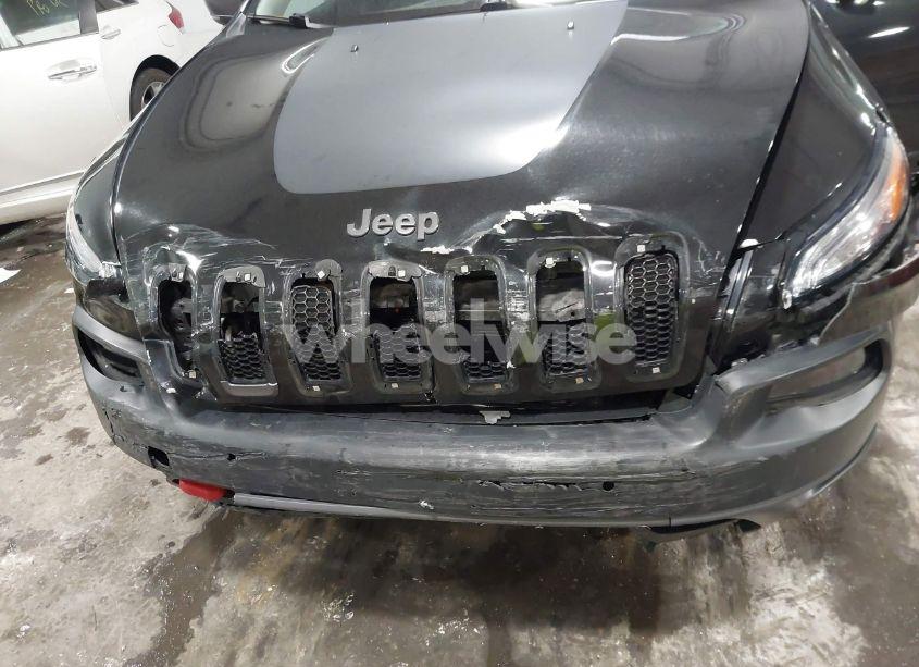 Photo 6 of 2015 Jeep Cherokee TRAILHAWK (VIN 1C4PJMBS1FW644422)