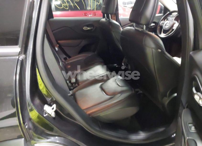 Photo 8 of 2015 Jeep Cherokee TRAILHAWK (VIN 1C4PJMBS1FW644422)