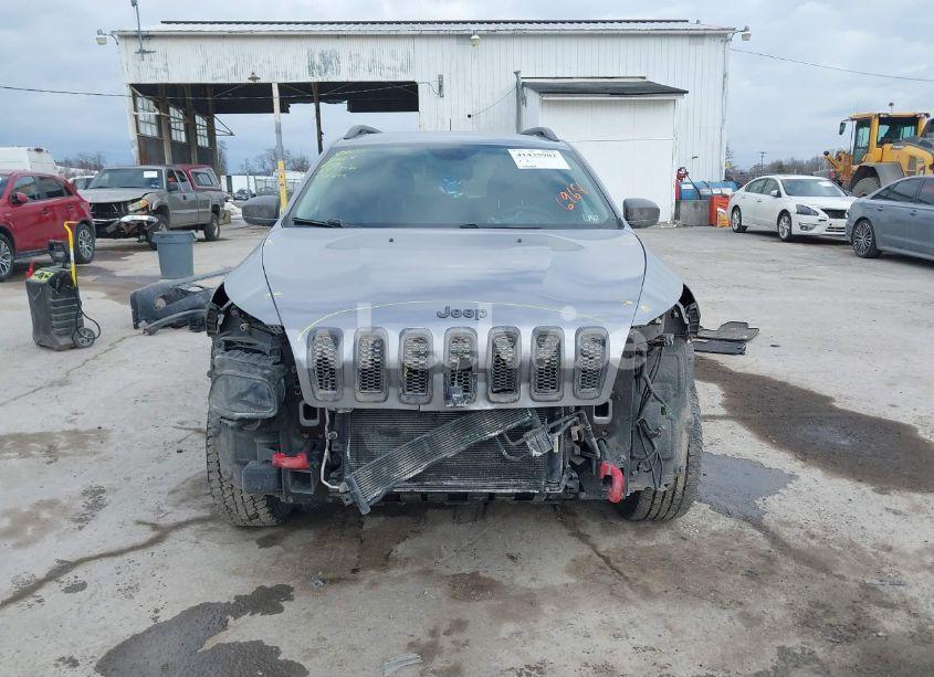 Photo 13 of 2015 Jeep Cherokee TRAILHAWK (VIN 1C4PJMBS1FW666968)