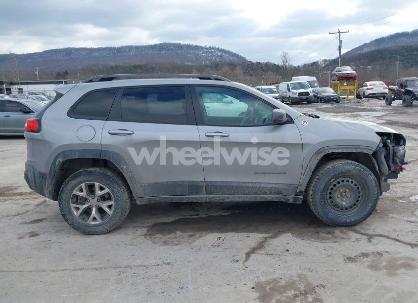 Photo 14 of 2015 Jeep Cherokee TRAILHAWK (VIN 1C4PJMBS1FW666968)