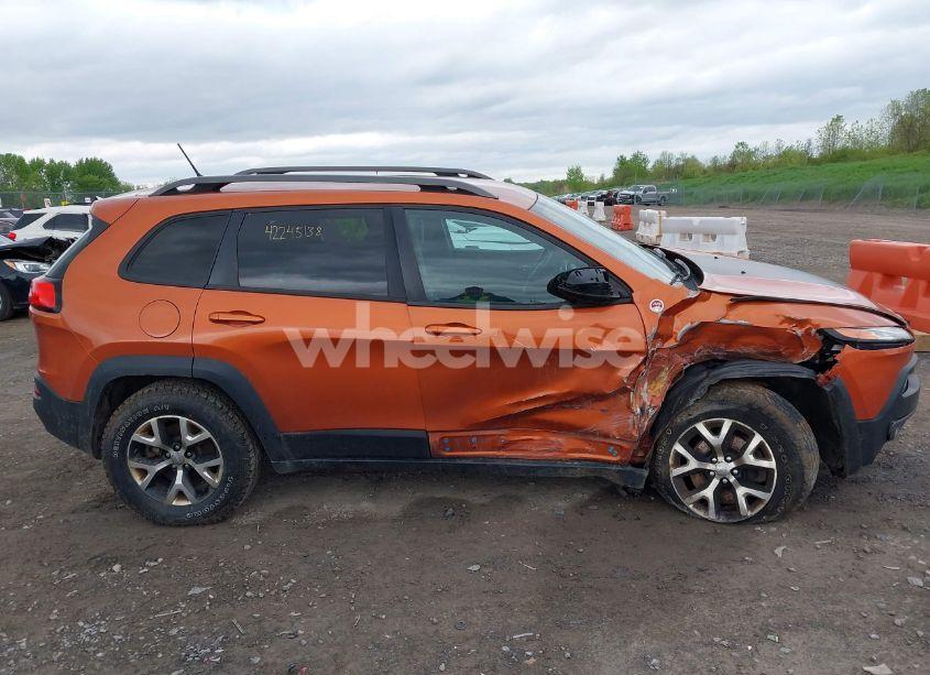 Photo 13 of 2015 Jeep Cherokee TRAILHAWK (VIN 1C4PJMBS1FW674455)