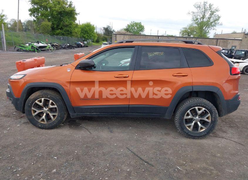 Photo 14 of 2015 Jeep Cherokee TRAILHAWK (VIN 1C4PJMBS1FW674455)