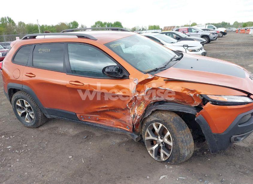 Photo 17 of 2015 Jeep Cherokee TRAILHAWK (VIN 1C4PJMBS1FW674455)