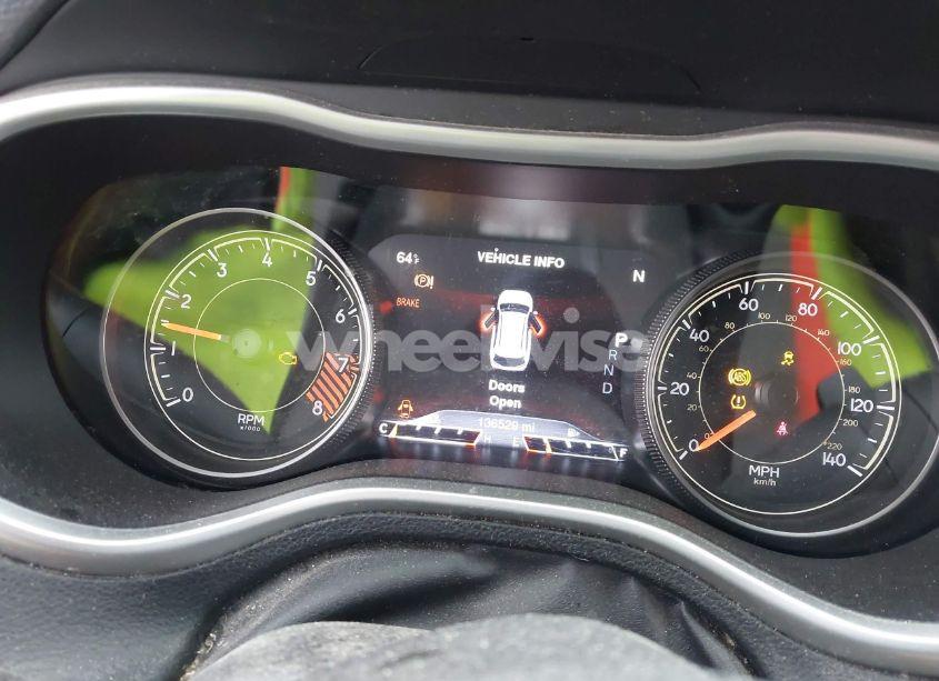 Photo 7 of 2015 Jeep Cherokee TRAILHAWK (VIN 1C4PJMBS1FW674455)