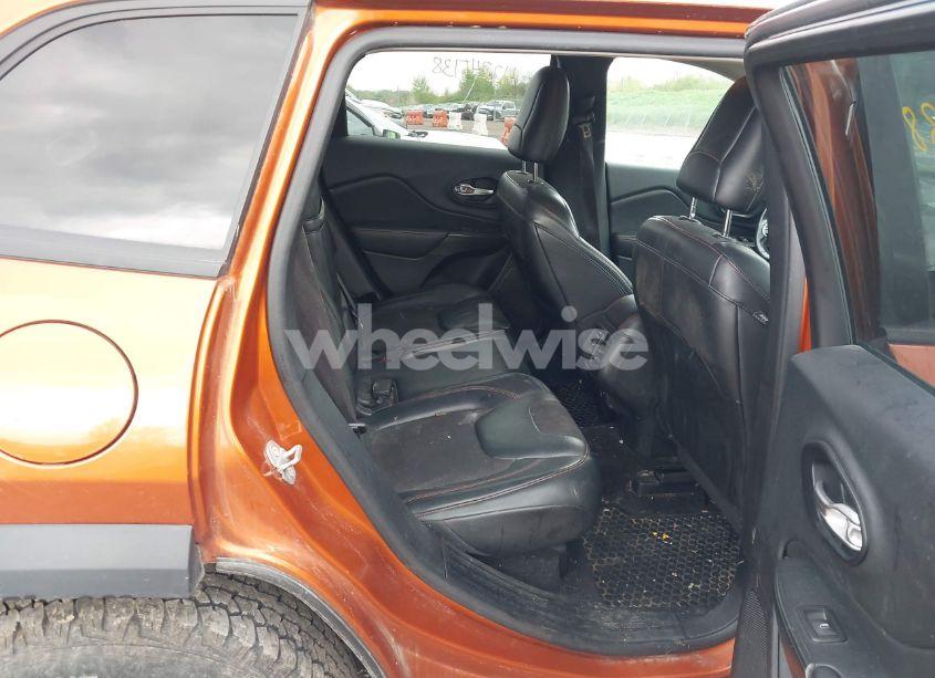 Photo 8 of 2015 Jeep Cherokee TRAILHAWK (VIN 1C4PJMBS1FW674455)