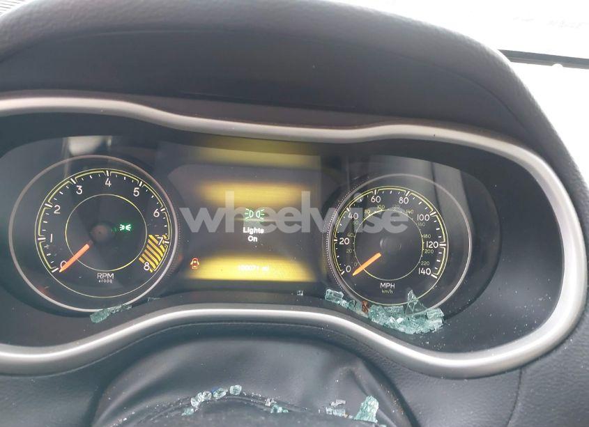 Photo 7 of 2016 Jeep Cherokee TRAILHAWK (VIN 1C4PJMBS1GW353095)