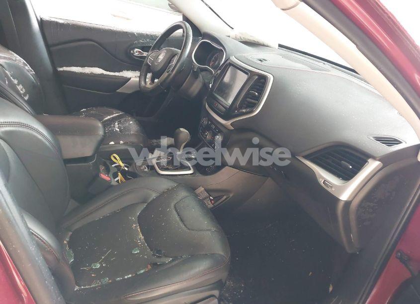 Photo 5 of 2017 Jeep Cherokee TRAILHAWK (VIN 1C4PJMBS1HD225596)