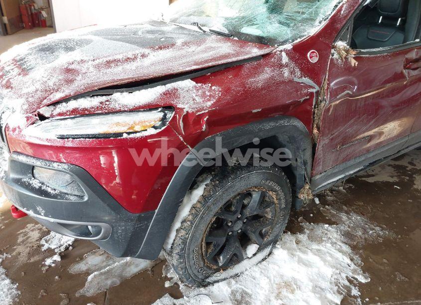 Photo 6 of 2017 Jeep Cherokee TRAILHAWK (VIN 1C4PJMBS1HD225596)