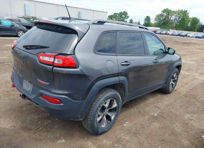 Photo 4 of 2014 Jeep Cherokee TRAILHAWK (VIN 1C4PJMBS2EW159916)