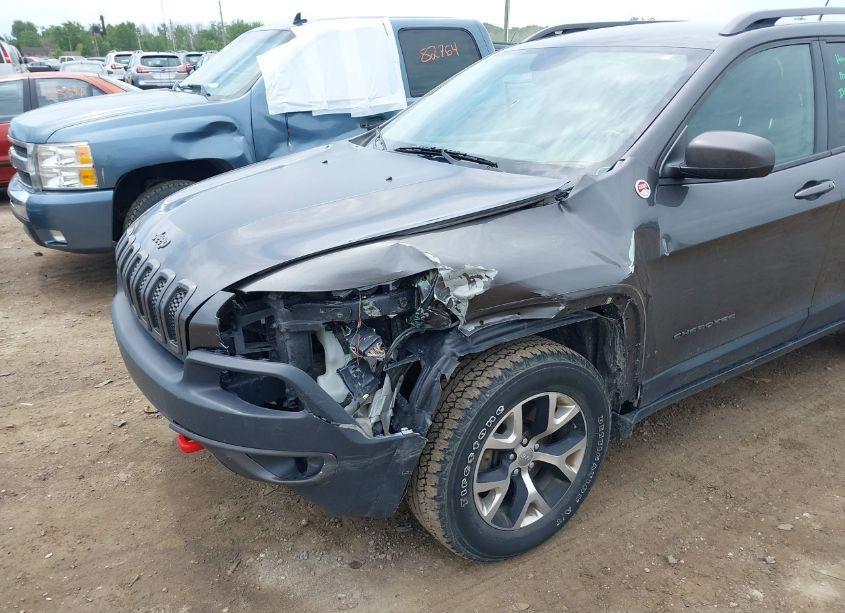 Photo 6 of 2014 Jeep Cherokee TRAILHAWK (VIN 1C4PJMBS2EW159916)